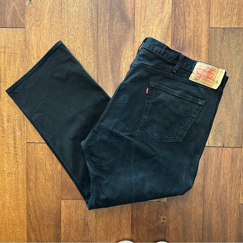 Levi’s 501 Original Fit Mens Jeans. Black. Button Fly. Size 48x30. Straight Leg.